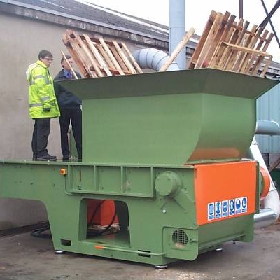 New Dragon Shredder Model D135/190/370/2 for complete pallets and other bulky wood based waste material